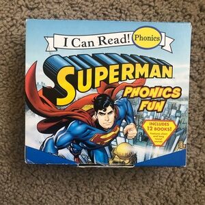 Superman Classic: Superman Phonics Fun (Includes 12 Books) (I Can Read! Phonics)